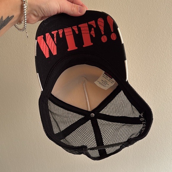 Vintage Y2K Volcom Black White Striped Baseball Hat - Picture 3 of 6